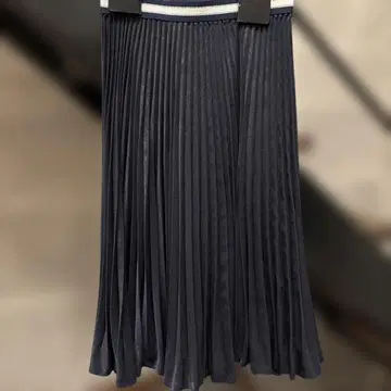 블루 라벨 플리츠 스커트