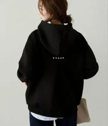 백 펄 풀오버 후드티