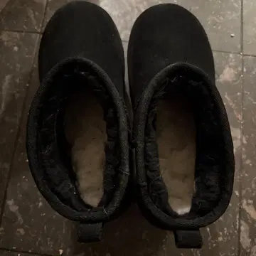 블랙 스웨이드 어그 부츠