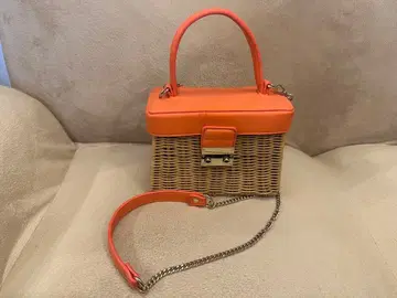 ZARA 오렌지 숄더백 바스켓 소재