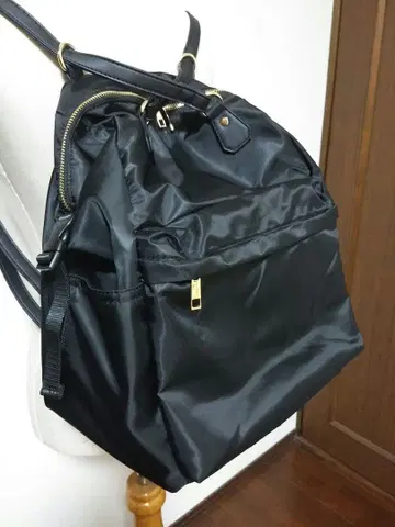 블랙 나일론 백팩