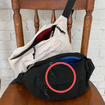 시마무라 오카다유리 바디백 블랙