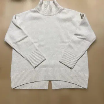 온워드 카시야마 23구 니트 38 시착만 한 상품