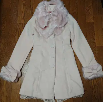 백리본 퍼 코트