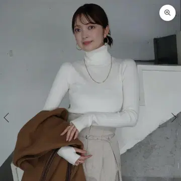 anuans 실크 캐시미어 블렌드 핏 리브 터틀넥