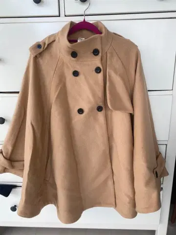 MURUA 베이지 판초 케이프 코트