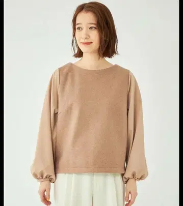 새상품 미사용급 베이지 벌룬 슬리브 상의 유나이티드 애로우즈