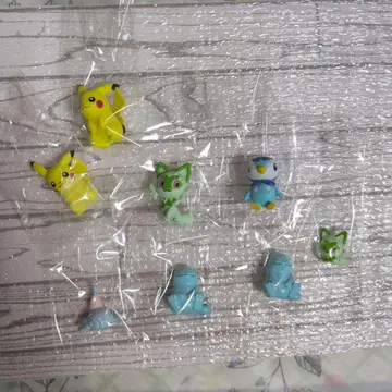 몬코레 등 포켓몬 피규어