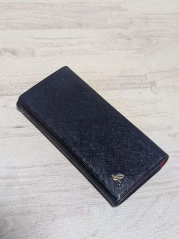 agnes b. 장지갑 네이비 x 레드