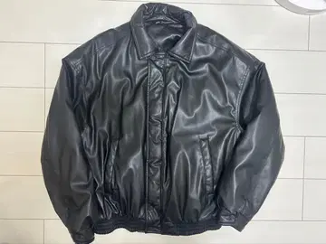 ZARA 자라 충전솜 페이크 가죽 자켓 다운 XL 사이즈 블랙