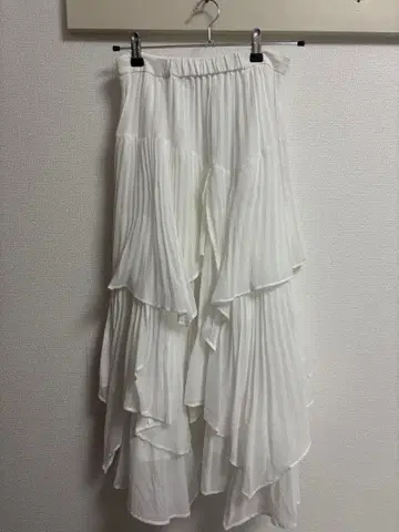 스퀘어 밑단 캉캉 스커트