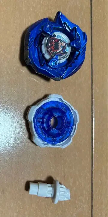 베이블레이드X 샤크 엣지 메탈 코트 블루 5-60Q