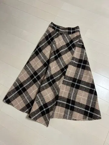 미라 오웬 트위드 롱 스커트