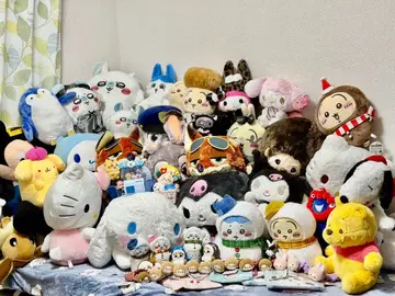 다양한 캐릭터 봉제 인형 세트