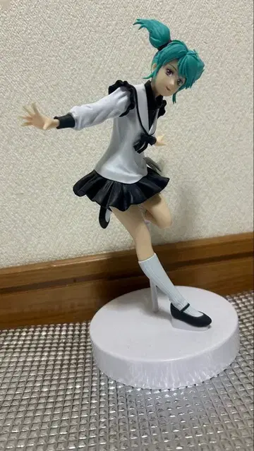 퀘스 파라야 피규어