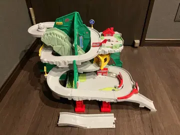 타카라토미 토미카 터널 통과! 산 오르기 드라이브