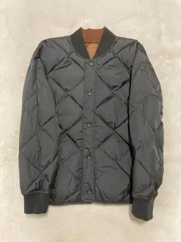 유니클로 퀼팅 자켓 리버서블 애쉬 그레이&브라운