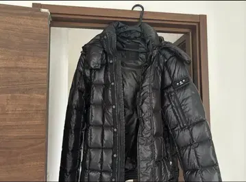 타트라스 다운 블랙 착용