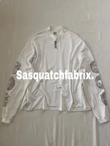 Sasquatchfabrix. 하이넥 티셔츠 슬리브 프린트 롱티