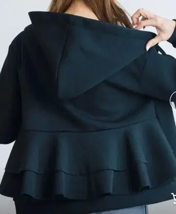 백 프릴 프론트 오픈 지퍼 후드티