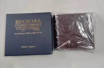 새상품 영국제 BEORMA 베오마 이단 접이식 지갑 브라이들 가죽