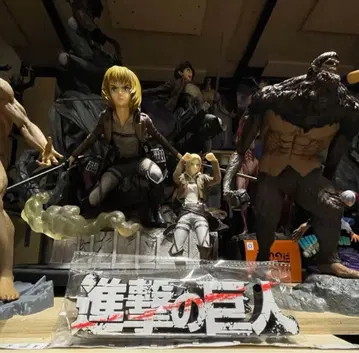 진격의 거인 피규어