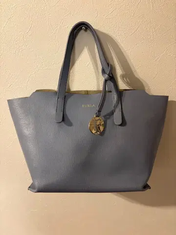 새상품급 FURLA 그레이 블루 가죽 토트백 천 가방 포함