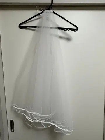 브라이덜리움 뮤 웨딩 베일 파이핑 미들 기장 아이보리