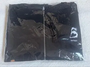 SixTONES 후드티 MILESixTONES