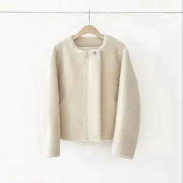 OUNCE 무스탕 자켓 크림색