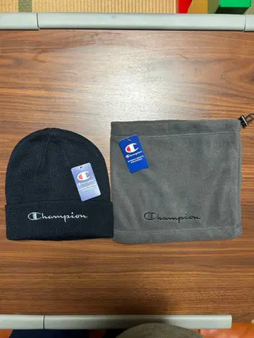 [ 미사용 새상품 ] Champion 니트 모자 넥워머 세트