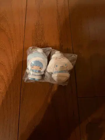 산리오 치비토모 눈의 정령 2세트