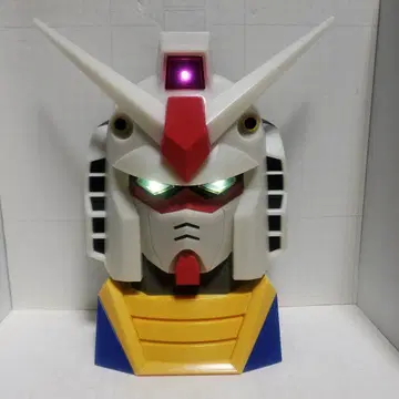 기동전사 건담 헤드라이트 피규어입니다.