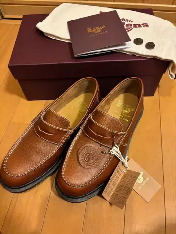 닥터마틴 로퍼 PENTON 사이즈 42 us 9