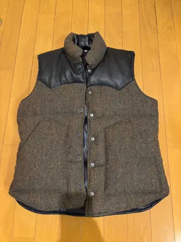 해리스 트위드 하이브리드 다운 베스트