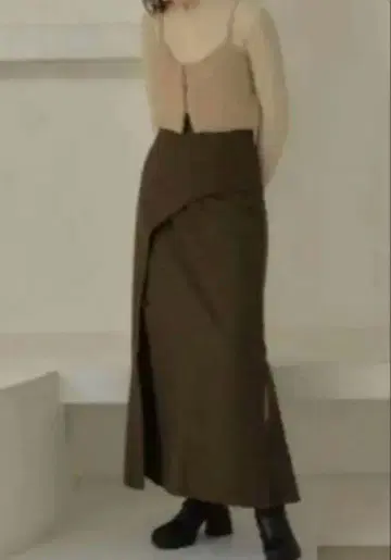 브라운 타이트 스커트 슬릿 S 사이즈