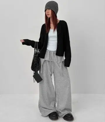 [새상품] BLACKUP MADE 제날드 라운드 울 니트 가디건