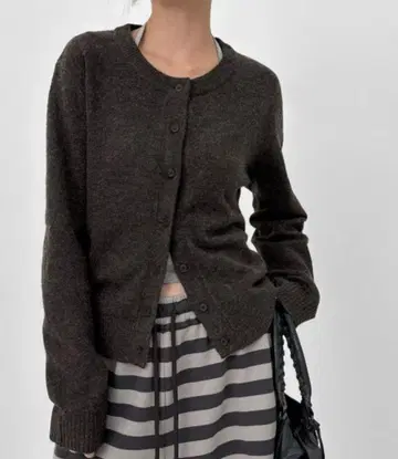 [새상품] BLACKUP MADE 제날드 라운드 울 니트 가디건