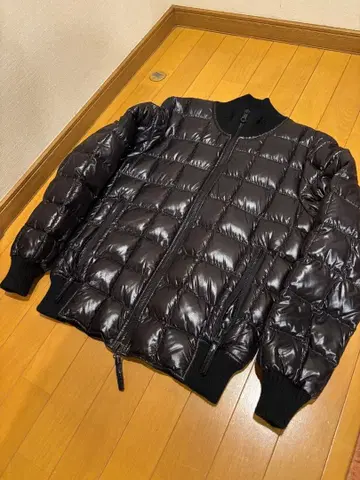 DUVETICA 봄버 자켓 블랙