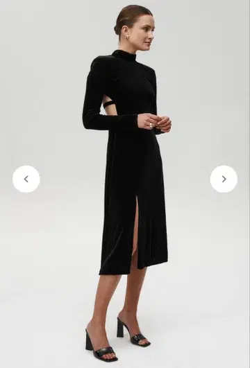 언드레스 코드 블랙 벨벳 슬릿 드레스