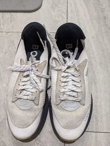 BOSS TNM 스니커즈 화이트/블랙