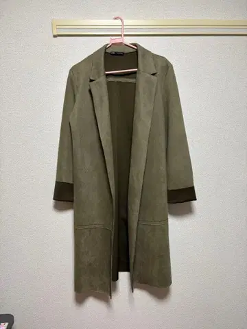 [ Zara ] 올리브 그린 스웨이드풍 롱 코트