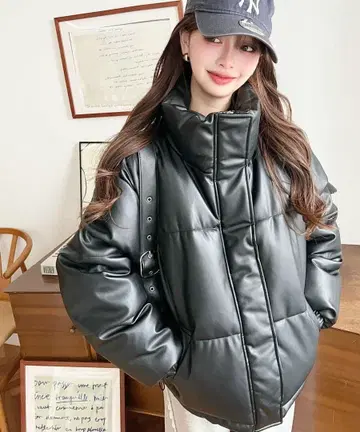 moment+ 스탠드 카라 파이버 다운 소프트 인조 가죽 블루종 M