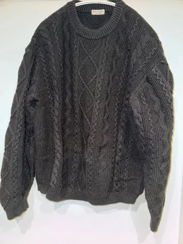 BEAUTY&YOUTH 다크 그레이 케이블 니트 스웨터