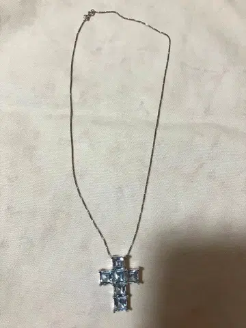 토파즈 크로스 펜던트