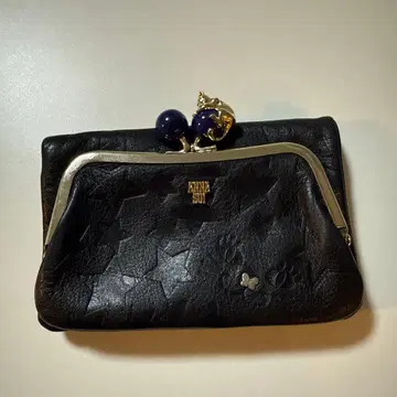 ANNA SUI 블랙 가죽 이단 접이식 지갑