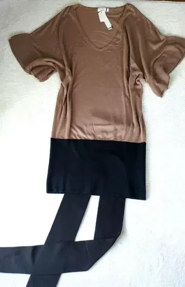 새상품 [ soeur7 ] 니트 원피스 정가 13650엔