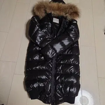 가격 인하! MONCLER 블랙 다운 자켓 00