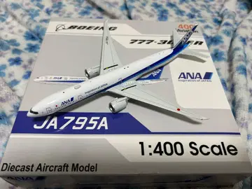 ANA 보잉 777-300ER JA795A 1:400