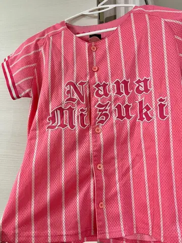 미즈키 나나 핑크 유니폼